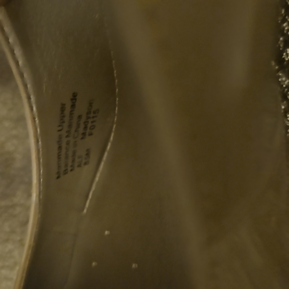 Alfani khaki women's heels. Size 8.5. New in box - never worn. 3 1/2 inch heel. - Picture 8 of 9